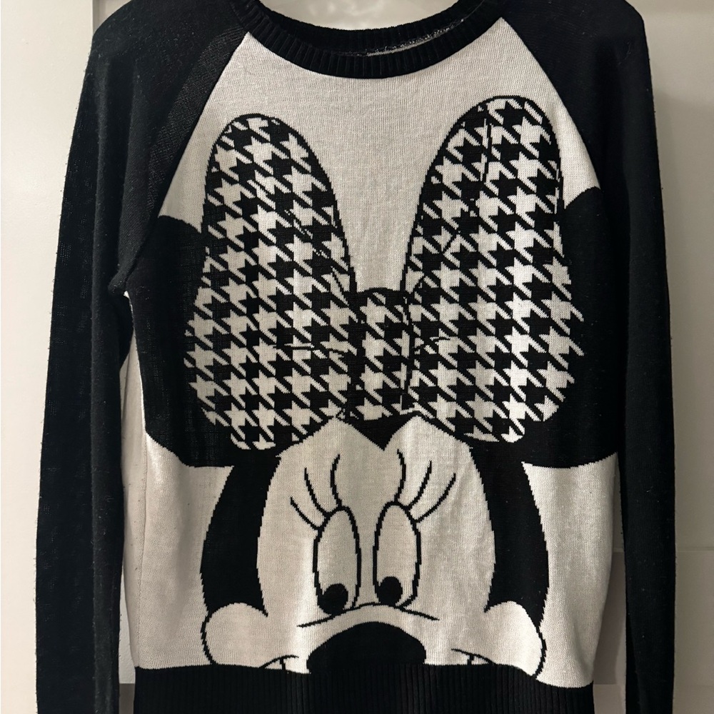 Disney thin sweater
